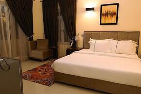Golden Alpine Hotel and Resort