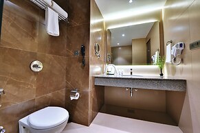 Click Hotel Pithampur