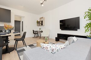 Apartment Emilii Plater 12 by Renters