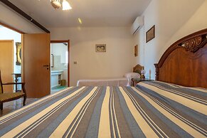 3593 Casina Cazzato by Barbarhouse