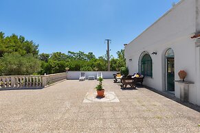 3593 Casina Cazzato by Barbarhouse