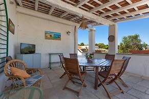 3593 Casina Cazzato by Barbarhouse