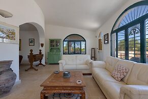 3593 Casina Cazzato by Barbarhouse