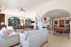 3593 Casina Cazzato by Barbarhouse