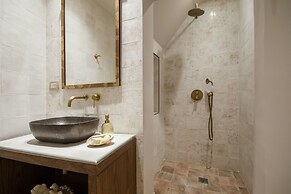 SKALINADA HOUSE by LOC HOSPITALITY