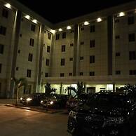 Elegant Hotel & Suites by City Green