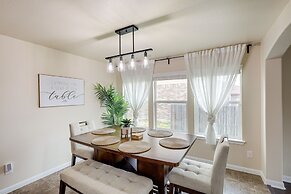 Private Patio: Modern Killeen Vacation Rental!