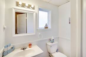 Sister Lakes Cottage w/ Dock & Grill!