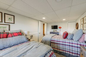 Mountain View Cabin w/ Hot Tub: 27 Mi to Asheville