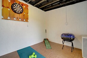 Mountain View Cabin w/ Hot Tub: 27 Mi to Asheville