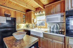 Mountain View Cabin w/ Hot Tub: 27 Mi to Asheville