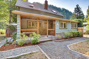 Historic Mapleton Cottage w/ River Views & Hot Tub