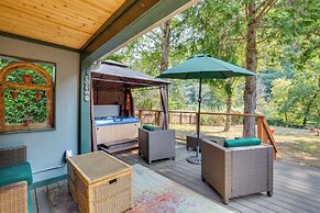 Historic Mapleton Cottage w/ River Views & Hot Tub