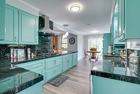 Lakefront Retreat in Jefferson w/ Screened Porch!