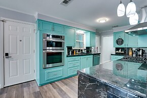 Lakefront Retreat in Jefferson w/ Screened Porch!