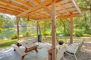 Kilgore Lakefront Home w/ Private Dock & Pier!