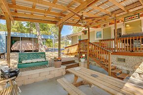Kilgore Lakefront Home w/ Private Dock & Pier!