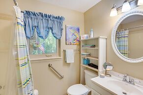 Kilgore Lakefront Home w/ Private Dock & Pier!