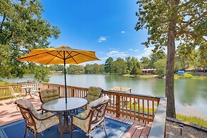 Kilgore Lakefront Home w/ Private Dock & Pier!
