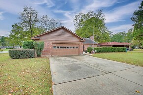 Spacious Little Rock Home w/ Patio - 9 Mi to Dtwn!