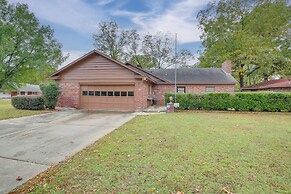 Spacious Little Rock Home w/ Patio - 9 Mi to Dtwn!