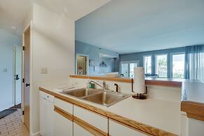 Ski-in/ski-out Wintergreen Resort Condo w/ Patio!