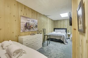 Ski-in/ski-out Wintergreen Resort Condo w/ Patio!