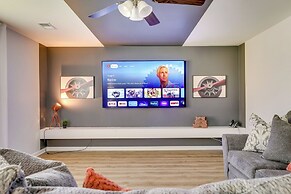 'vibe Villa' w/ Backyard ~ 8 Mi to Shaw Afb!