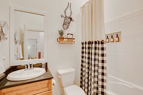 Patio & Fireplace: Tranquil Grandfather Mtn Cabin