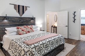 Patio & Fireplace: Tranquil Grandfather Mtn Cabin