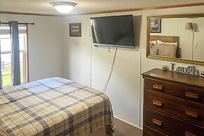 Creekfront Max Meadows Mobile Home With Deck!