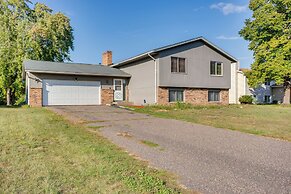 Spacious Family Home: 11 Mi to Dtwn Minneapolis!
