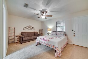 Cozy Tallahassee Home - 2 Mi to Governors Square!