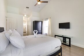 Orlando Area Home w/ Lanai: 10 Mi to Disney!