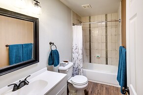 Community Perks & Patio: Sun Lakes Home!