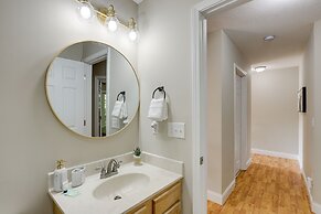 Asheville Retreat ~ 6 Mi to Biltmore & Downtown!