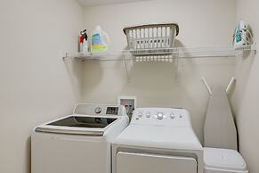 Asheville Retreat ~ 6 Mi to Biltmore & Downtown!