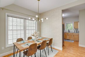 Asheville Retreat ~ 6 Mi to Biltmore & Downtown!