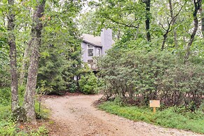 Wintergreen Resort Home w/ Deck, 1 Mi to Skiing!