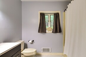 Wintergreen Resort Home w/ Deck, 1 Mi to Skiing!