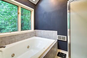 Wintergreen Resort Home w/ Deck, 1 Mi to Skiing!