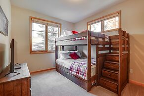 Walk to Main Street: Grand Lake Condo w/ Gas Grill