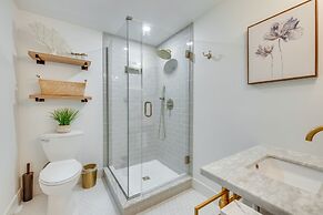 Rye Coastal Retreat w/ Deck & Outdoor Dining