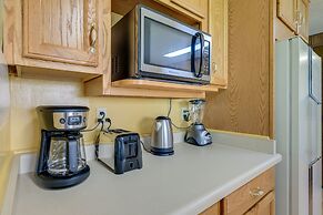 Cozy Salmon Home w/ Mountain Views & River Access