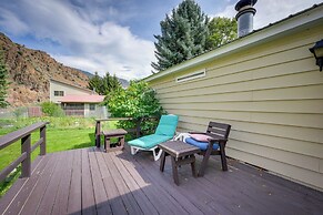 Cozy Salmon Home w/ Mountain Views & River Access
