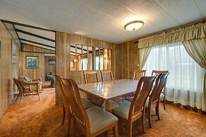 Cozy Salmon Home w/ Mountain Views & River Access