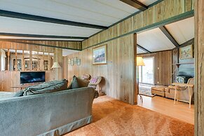 Cozy Salmon Home w/ Mountain Views & River Access