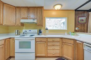 Cozy Salmon Home w/ Mountain Views & River Access