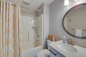 Peaceful Hot Springs Home: Deck w/ Water Views!