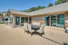 Peaceful Hot Springs Home: Deck w/ Water Views!